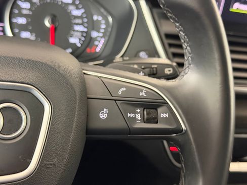 Used 2023 Audi Q5 Premium w/ Convenience Package image 27