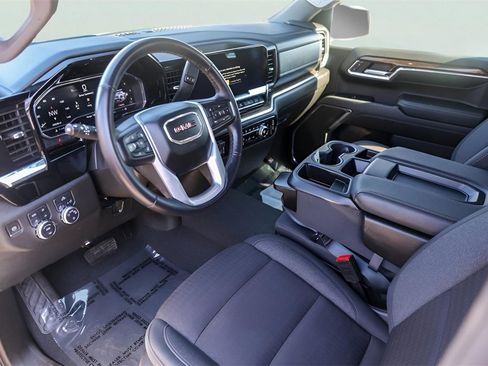 Used 2024 GMC Sierra 1500 SLE image 13