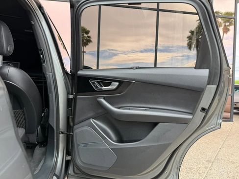 Used 2017 Audi Q7 3.0T Prestige w/ Prestige Package image 33