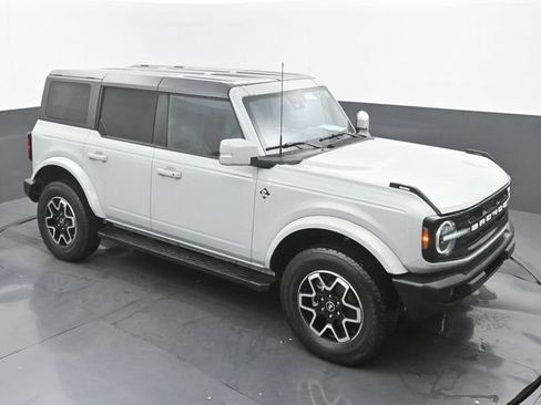 Used 2024 Ford Bronco Outer Banks AWD/4WD image 29