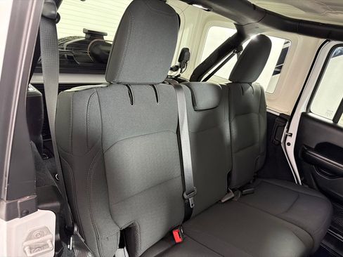 Used 2020 Jeep Wrangler Unlimited Sport S image 23