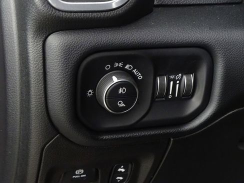 Used 2021 RAM 1500 Laramie image 18