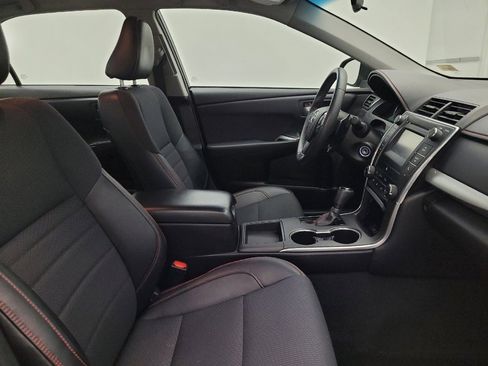 Used 2016 Toyota Camry SE image 21