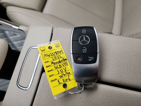Used 2022 Mercedes-Benz GLB 250 w/ Premium Package Lite image 45