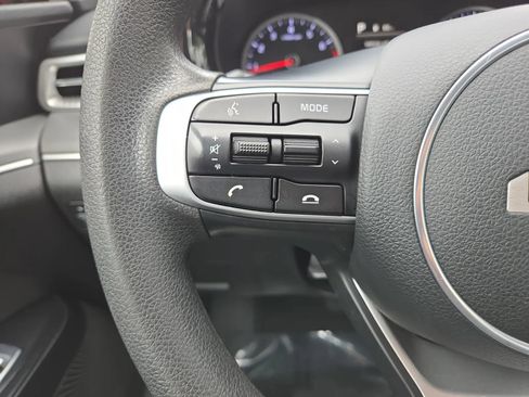 Used 2023 Kia K5 LXS FWD image 22