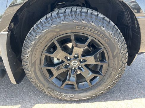 Used 2019 Nissan Frontier SV w/ Value Truck Package RWD image 9