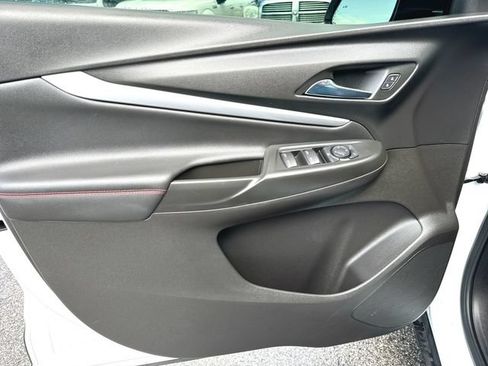 Used 2023 Chevrolet Bolt EUV LT w/ Convenience Package FWD image 21