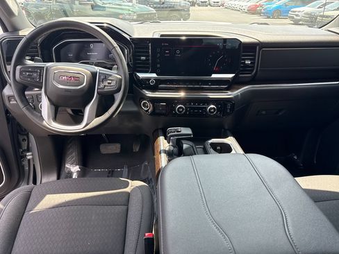 Used 2023 GMC Sierra 1500 Elevation w/ Preferred Package AWD/4WD image 15