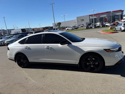 Used 2023 Honda Accord Sport image 6