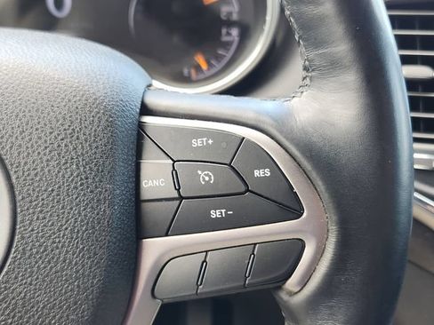 Used 2018 Jeep Grand Cherokee Altitude AWD/4WD image 26