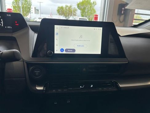 Used 2025 Toyota Prius LE image 20