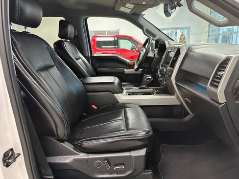 Used 2018 Ford F150 Lariat image 14