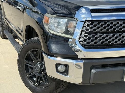 Used 2020 Toyota Tundra SR5 w/ SR5 Leather Package AWD/4WD image 4