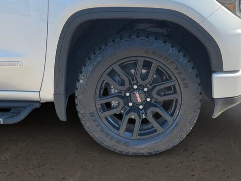 Used 2022 GMC Sierra 1500 Elevation AWD/4WD image 10