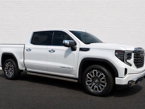 Used 2024 GMC Sierra 1500 Denali Ultimate AWD/4WD image 3