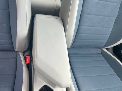 New 2026 Volkswagen Jetta SE FWD image 38