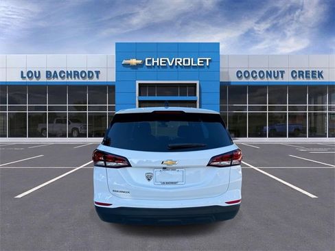Used 2022 Chevrolet Equinox LS w/ LS Convenience Package image 7