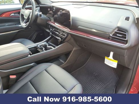 New 2025 Chevrolet Traverse Z71 w/ Enhanced Driving Package image 34