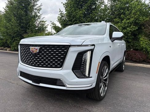 Used 2026 Cadillac Escalade Luxury w/ Touring Package AWD/4WD image 1