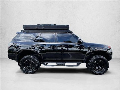 Used 2018 Toyota 4Runner TRD Off-Road Premium AWD/4WD image 5