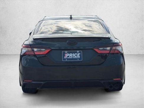 Used 2023 Toyota Camry SE w/ Convenience Package FWD image 6