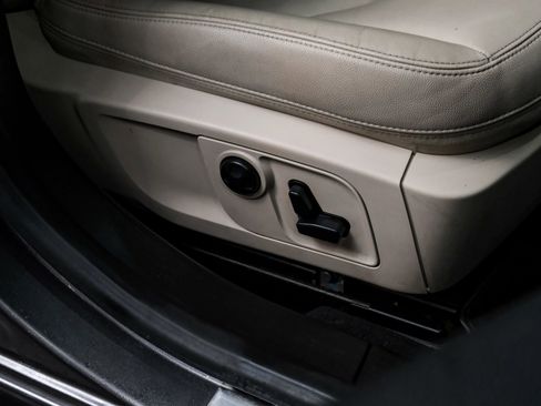 Used 2016 Maserati Ghibli image 40