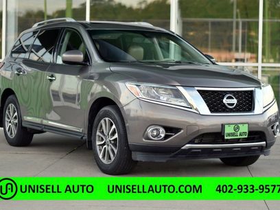 Used 2014 Nissan Pathfinder SL w/ SL Premium Package