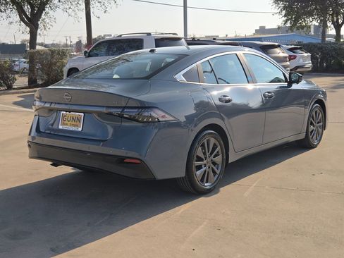 New 2026 Nissan Sentra SL image 3