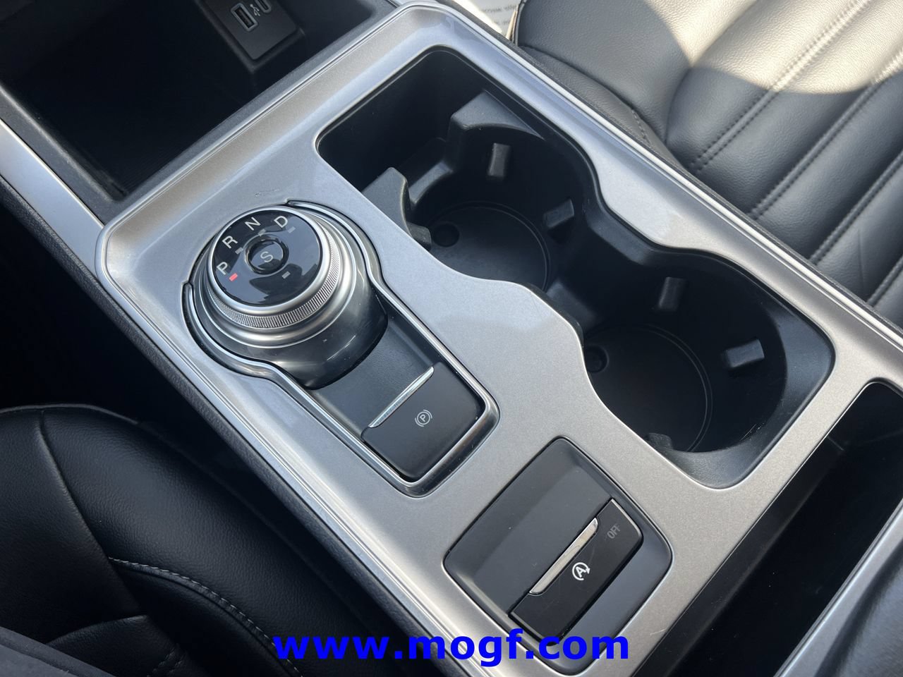 Used 2024 Ford Edge SEL AWD/4WD image 11