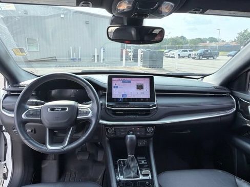 Used 2022 Jeep Compass High Altitude AWD/4WD image 13