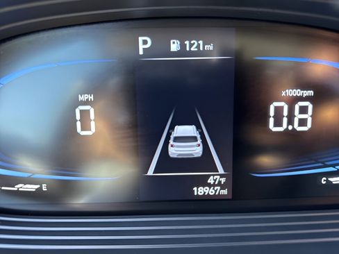 Used 2025 Hyundai Venue SE image 20