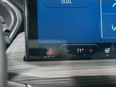 Used 2025 Ford Escape Platinum image 27