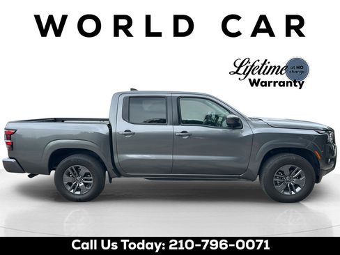 Used 2025 Nissan Frontier SV w/ SV Convenience Package RWD image 2