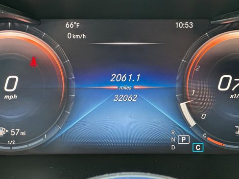Used 2021 Mercedes-Benz GLC 300 4MATIC image 23