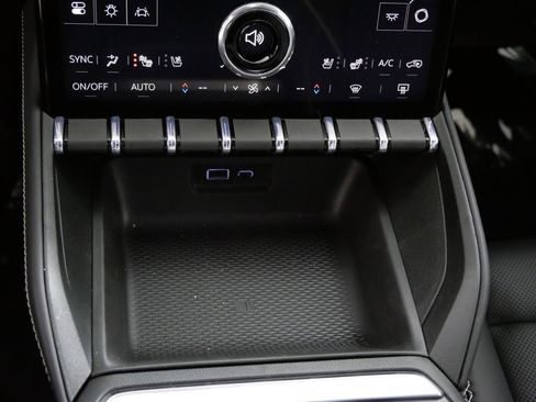 New 2026 GMC Terrain Denali w/ LPO, Black Badging Package image 25