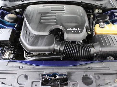Used 2016 Chrysler 300 Limited RWD image 22
