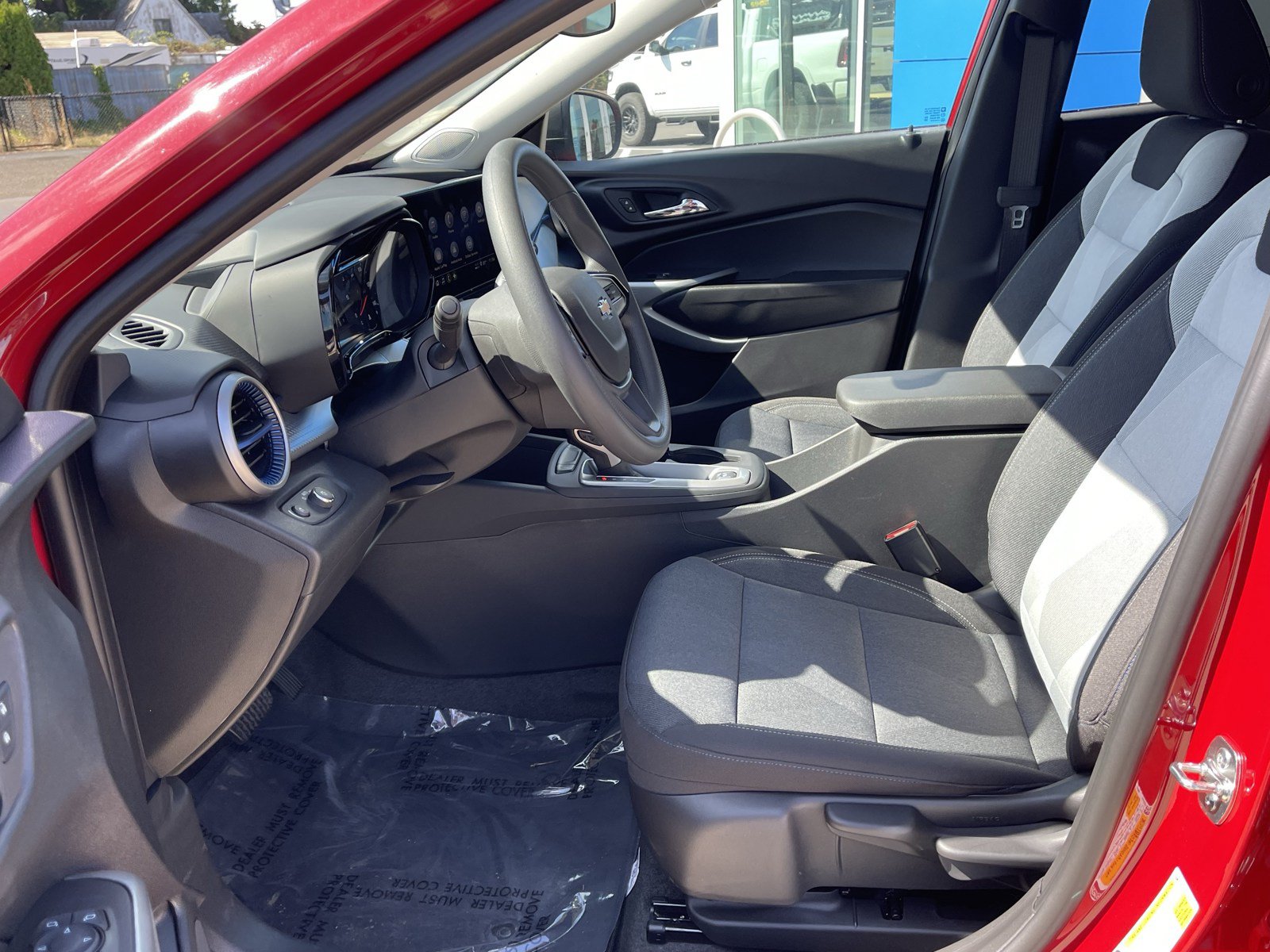 Used 2026 Chevrolet Trax LS FWD image 11