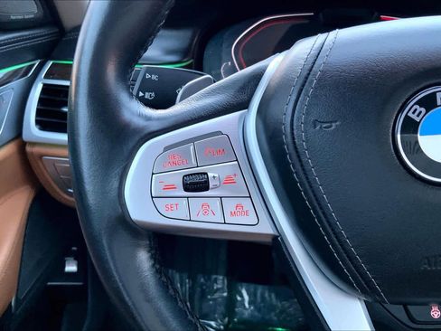 Used 2020 BMW 750i xDrive w/ Autobahn Package image 24