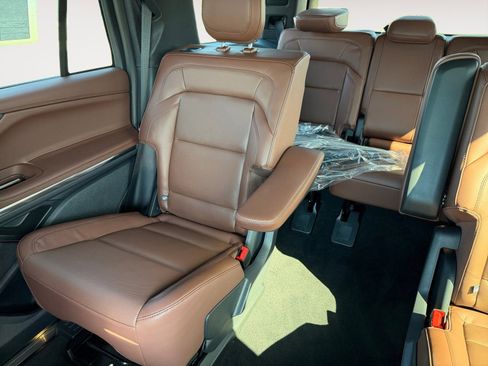 New 2026 Lincoln Navigator Reserve AWD/4WD image 13