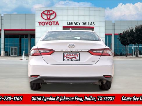 Used 2024 Toyota Camry LE image 8