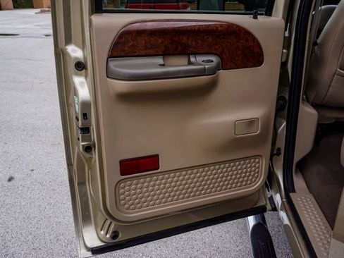 Used 2001 Ford F350 4x4 Crew Cab DRW Super Duty image 56