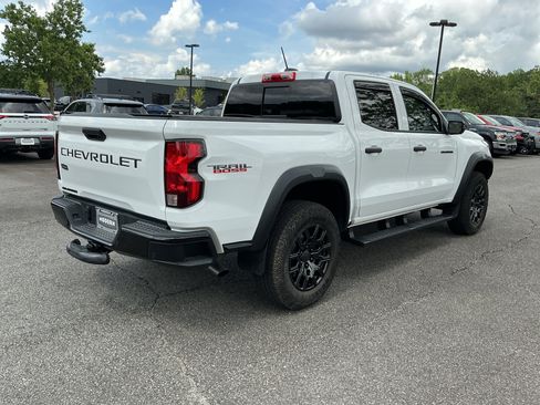 Used 2026 Chevrolet Colorado Trail Boss AWD/4WD image 4