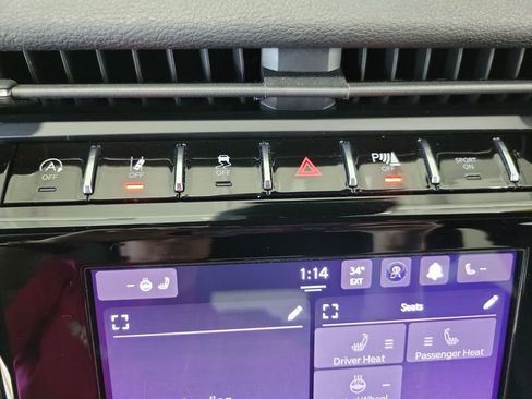 Used 2023 Jeep Grand Cherokee Altitude image 46