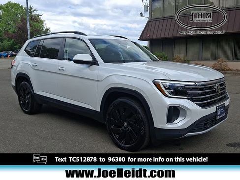 Certified 2026 Volkswagen Atlas SE w/ Panoramic Sunroof Package AWD/4WD image 1