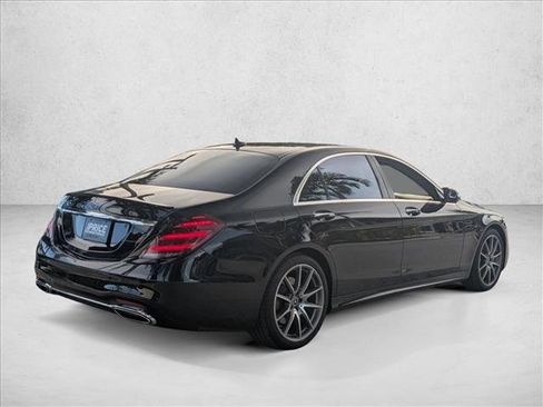 Used 2019 Mercedes-Benz S 560 Sedan image 5