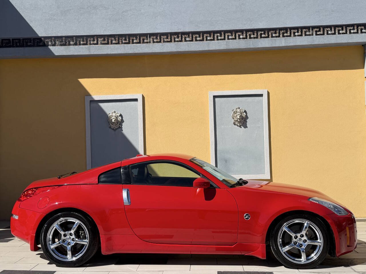 Used 2008 Nissan 350Z Touring w/ Cargo Convenience Pkg RWD image 7