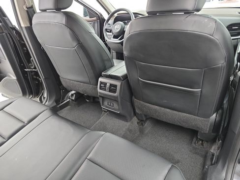 Certified 2023 Nissan Rogue SV w/ SV Premium B Package FWD image 11