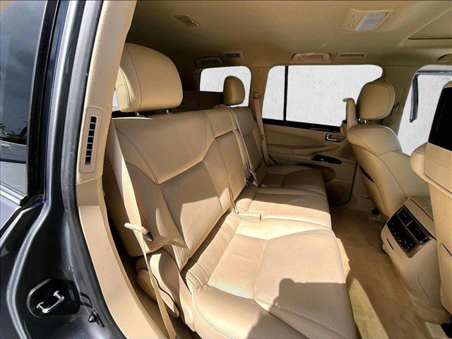 Used 2013 Lexus LX 570 4WD w/ Luxury Pkg w/Pre-crash image 27