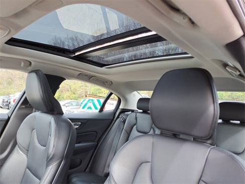 Used 2024 Volvo S60 B5 Core image 21