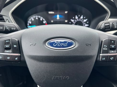 Used 2021 Ford Escape SE image 22